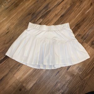 white tennis/golf skirt